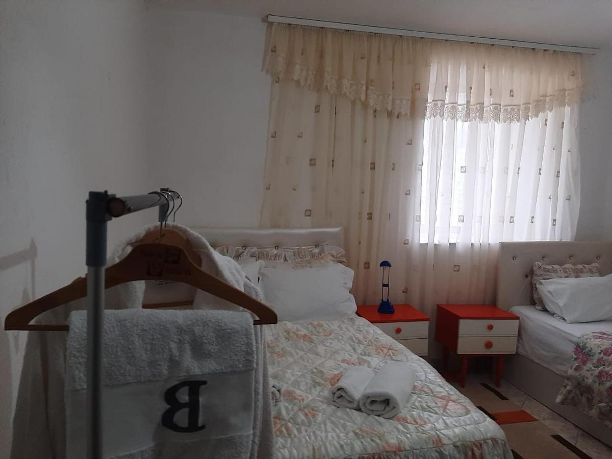 Vrenjo Guesthouse Гирокастра Экстерьер фото